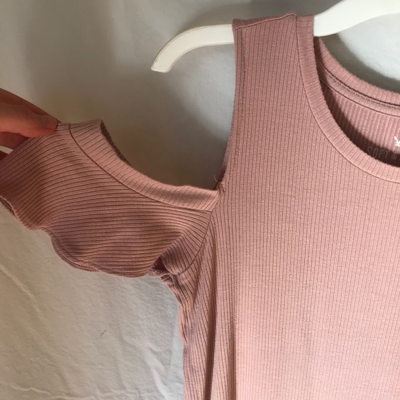 AE Ribbed Cold Shoulder Soft & Sexy Top - Picture 2 of 3